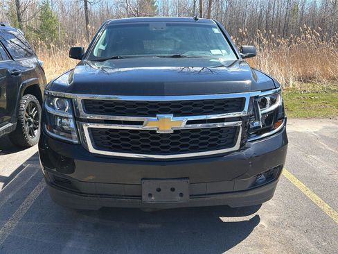 Used 2018 Chevrolet Tahoe LT image 2