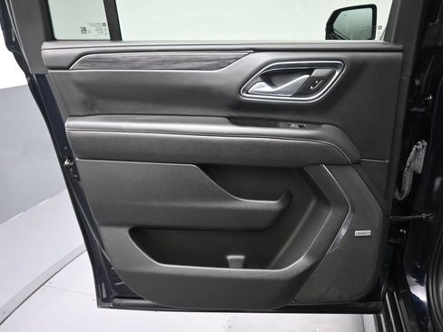Used 2022 GMC Yukon XL SLT w/ SLT Premium Package AWD/4WD image 36