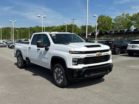 New 2026 Chevrolet Silverado 2500 Custom w/ Custom Value Package AWD/4WD image 2