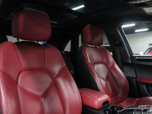 Used 2020 Porsche Macan image 24