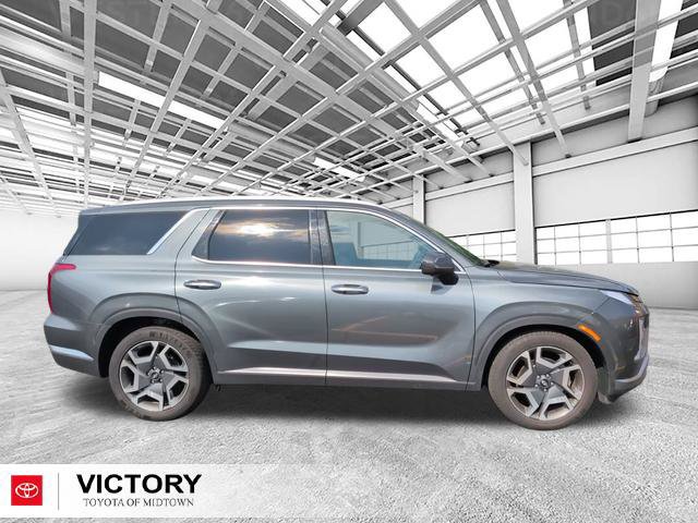 Used 2024 Hyundai Palisade Limited AWD/4WD image 2