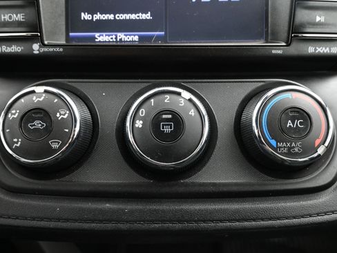 Used 2017 Toyota RAV4 LE image 17