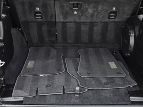Used 2021 Jeep Wrangler Unlimited Sahara AWD/4WD image 10