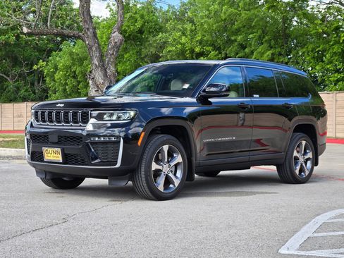 Used 2026 Jeep Grand Cherokee L Limited w/ MOPAR Finishing Package image 7