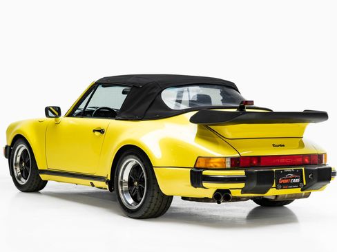 Used 1988 Porsche 911 Carrera RWD image 10