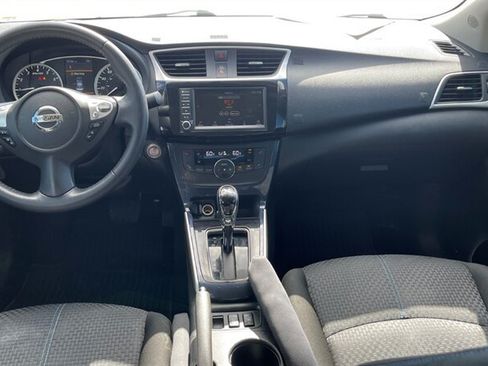 Used 2019 Nissan Sentra SR FWD image 9