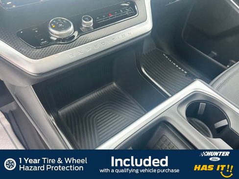 New 2025 Ford Expedition Max Platinum w/ Stealth Performance Package image 11