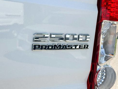 Used 2025 RAM ProMaster 2500 w/ Convenience Group FWD image 17