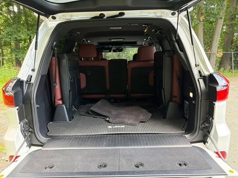 Used 2021 Lexus LX 570 4WD w/ Sport Package image 13
