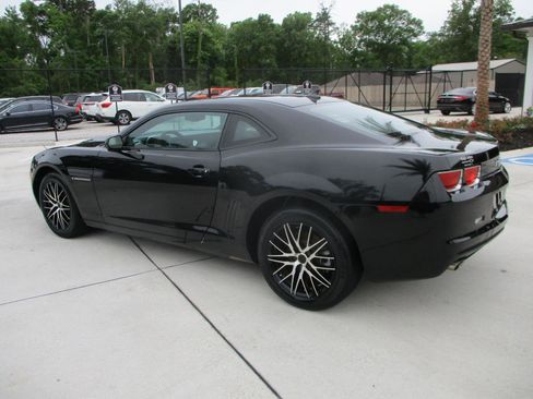 Used 2010 Chevrolet Camaro LS RWD image 3
