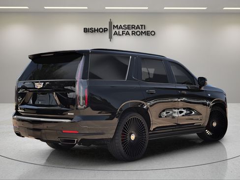Used 2025 Cadillac Escalade Sport w/ Touring Package AWD/4WD image 5