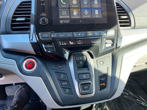 Used 2024 Honda Odyssey EX-L image 16