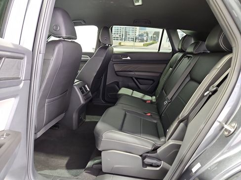 Used 2023 Volkswagen Atlas Cross Sport SE w/ Black Wheel Package FWD image 13