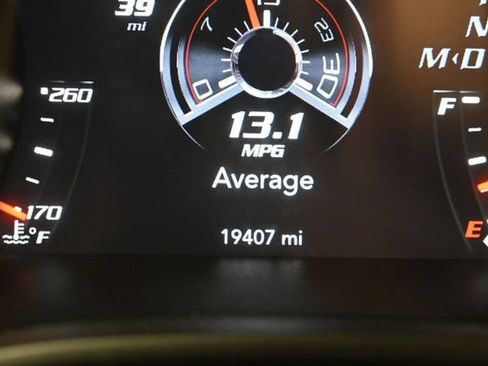 Used 2022 Dodge Challenger R/T Scat Pack RWD image 4