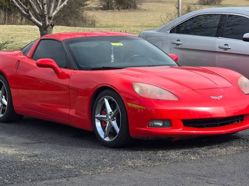 Used 2012 Chevrolet Corvette Coupe image 2