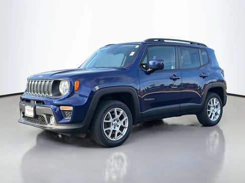 Used 2020 Jeep Renegade Latitude w/ Cold Weather Group AWD/4WD image 11