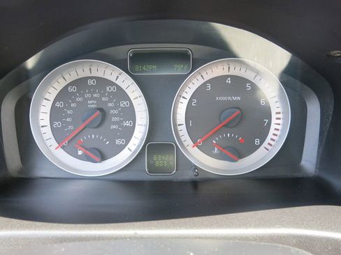 Used 2011 Volvo C70 T5 image 23