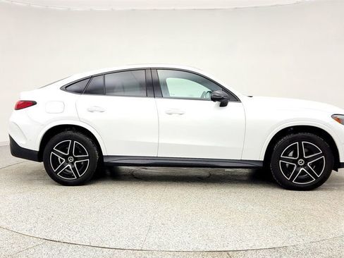 Used 2024 Mercedes-Benz GLC 300 4MATIC image 4