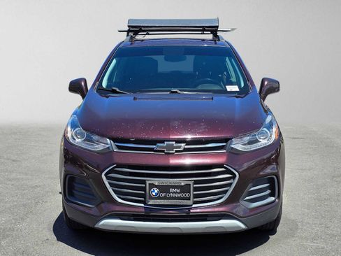 Used 2020 Chevrolet Trax LT w/ Driver Confidence Package AWD/4WD image 8