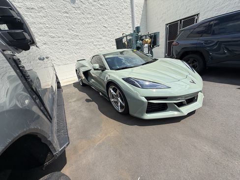 Used 2024 Chevrolet Corvette E-Ray w/ ZER Performance Package AWD/4WD image 5