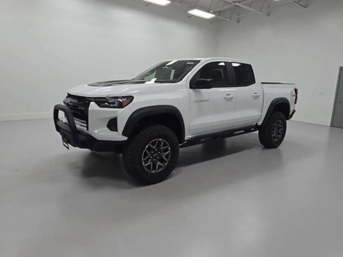 New 2025 Chevrolet Colorado ZR2 w/ Off-Road Front Bumper Package AWD/4WD image 66