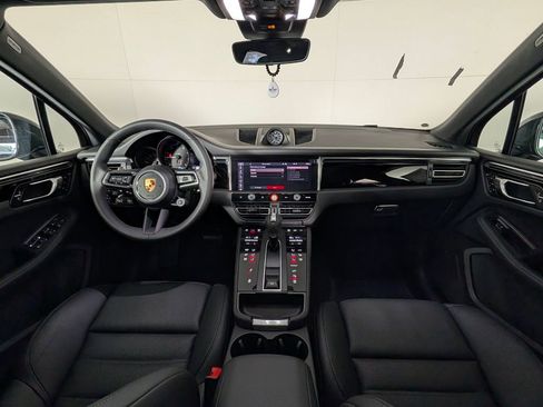 New 2026 Porsche Macan image 21