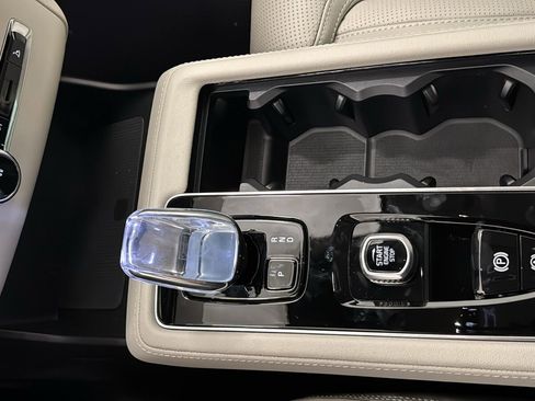 New 2026 Volvo XC90 T8 Ultra w/ Protection Package Premier image 19