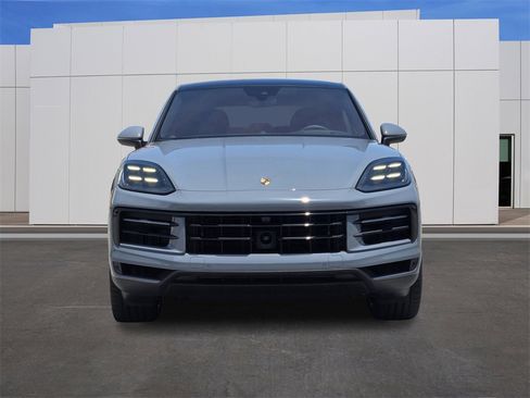 Used 2025 Porsche Cayenne S image 10