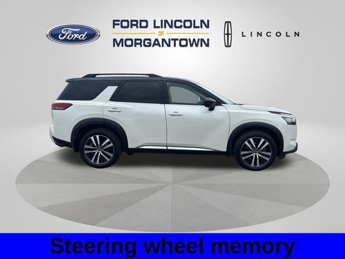 Used 2023 Nissan Pathfinder Platinum AWD/4WD image 9