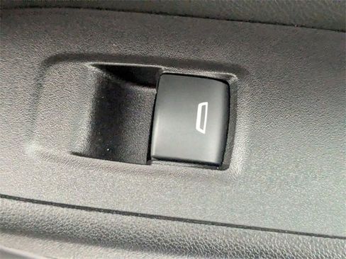 Used 2019 Chevrolet Equinox LT image 35