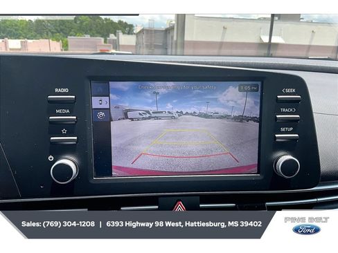 Used 2024 Hyundai Elantra SE FWD image 15