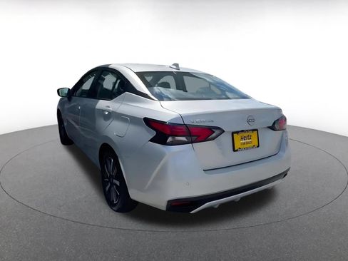Used 2025 Nissan Versa SV FWD image 11
