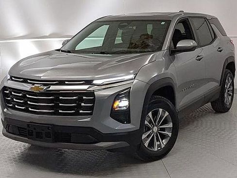 Used 2025 Chevrolet Equinox LT image 6