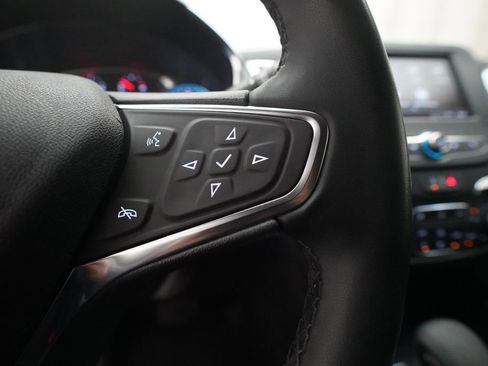 Used 2024 Chevrolet Equinox LT image 19