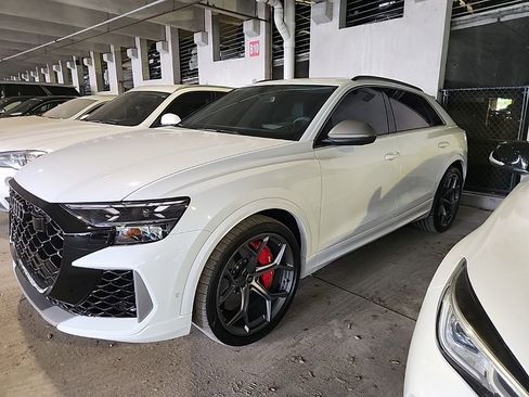 Used 2025 Audi RS Q8 performance w/ RS Design Package - Red AWD/4WD image 1