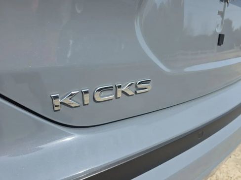 Used 2021 Nissan Kicks SR w/ Interior Electronics Package image 10