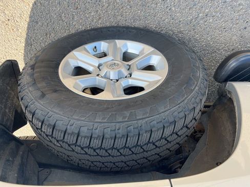 Used 2019 Toyota 4Runner SR5 AWD/4WD image 26