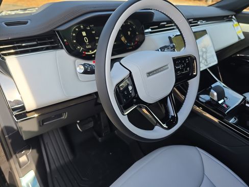 New 2026 Land Rover Range Rover Sport Dynamic SE image 16