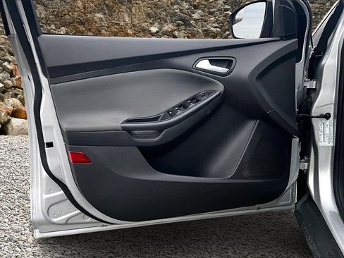 Used 2013 Ford Focus SE image 17