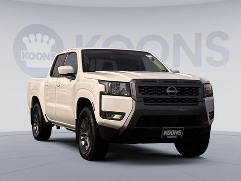 Used 2025 Nissan Frontier SV w/ SV Convenience Package image 10