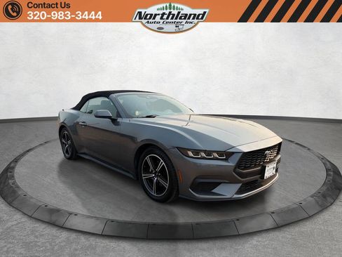 Used 2025 Ford Mustang Premium RWD image 3