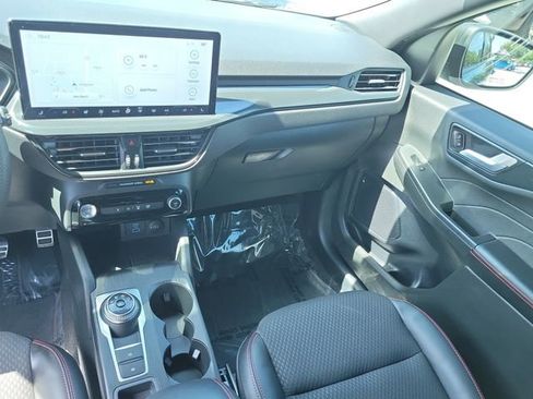 Used 2023 Ford Escape ST-Line w/ Tech Pack #1 AWD/4WD image 18