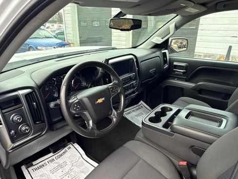 Used 2018 Chevrolet Silverado 1500 LT AWD/4WD image 25