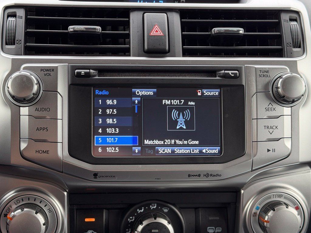 Used 2019 Toyota 4Runner SR5 AWD/4WD image 9