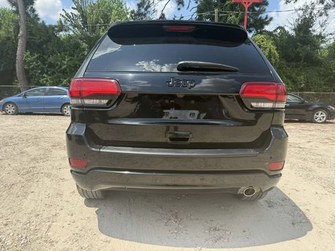Used 2019 Jeep Grand Cherokee Altitude RWD image 7