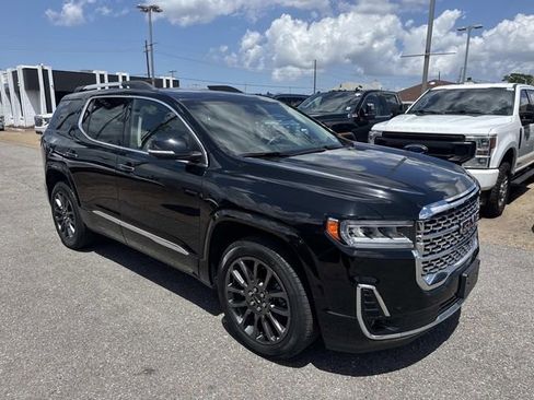 Used 2023 GMC Acadia Denali w/ Black Diamond Edition image 4