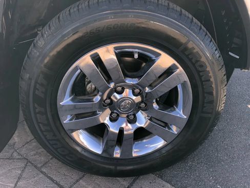 Used 2012 Toyota Tacoma 4x4 Double Cab w/ TRD Sport Upgrade Pkg image 9