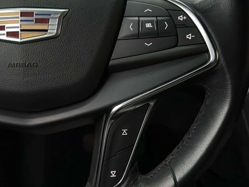 Used 2022 Cadillac XT5 Luxury image 37