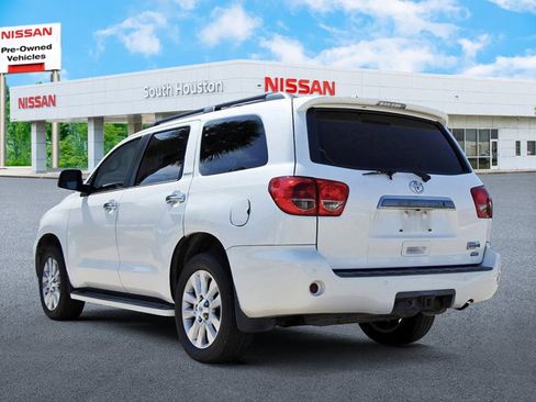 Used 2014 Toyota Sequoia Platinum AWD/4WD image 3