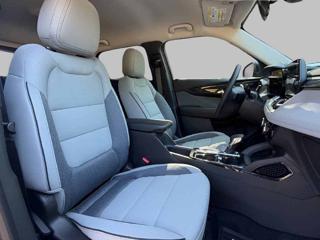 New 2026 Chevrolet TrailBlazer LT w/ LT Cold Weather Package FWD image 9
